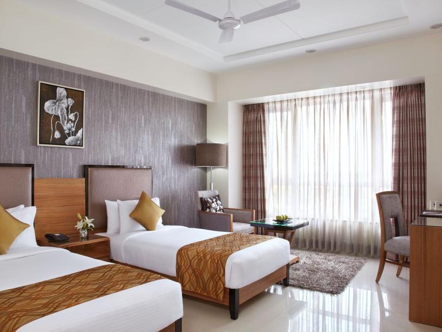 Hotel Suba Grand Dahej Экстерьер фото